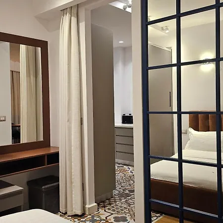 Tam Mozart Skanderbeg Square Apartmán *