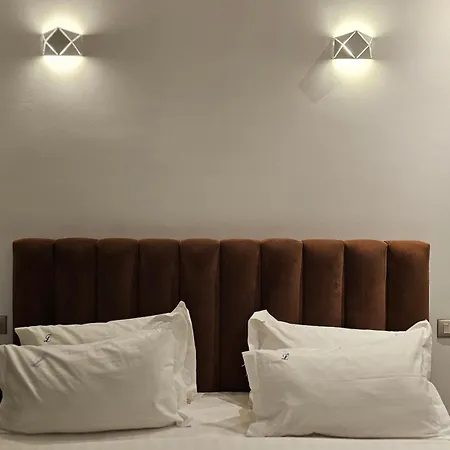 Tam Mozart Skanderbeg Square Apartament