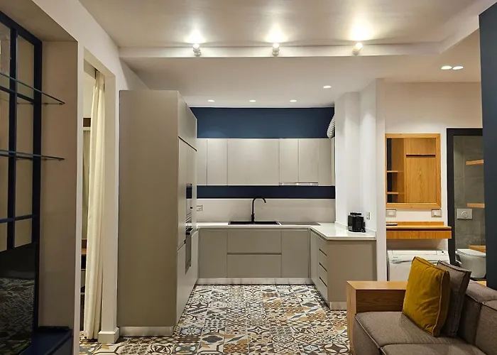 아파트 Tam Mozart Skanderbeg Square