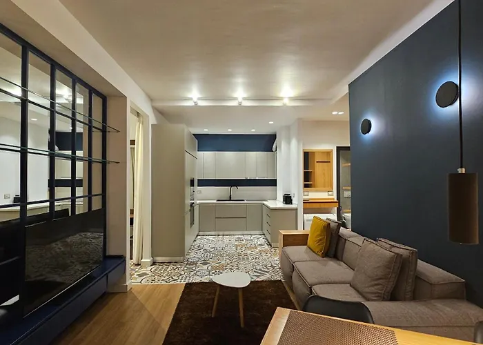 Tam Mozart Skanderbeg Square 아파트