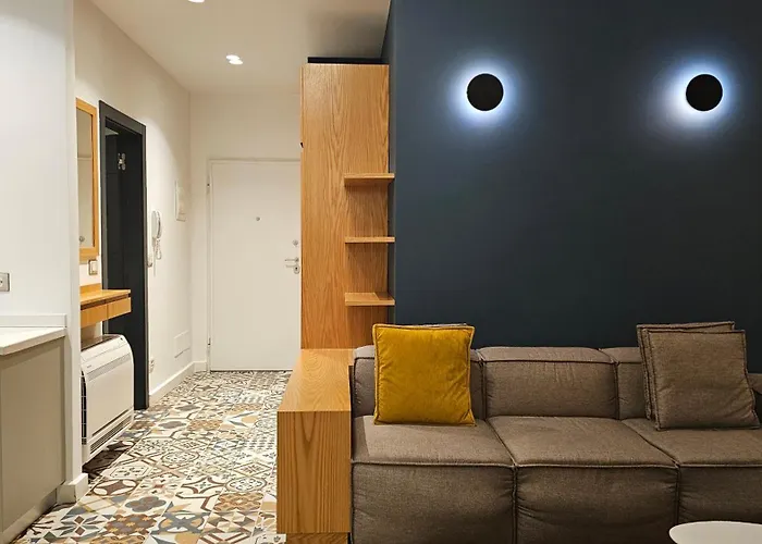 아파트 Tam Mozart Skanderbeg Square 티라나