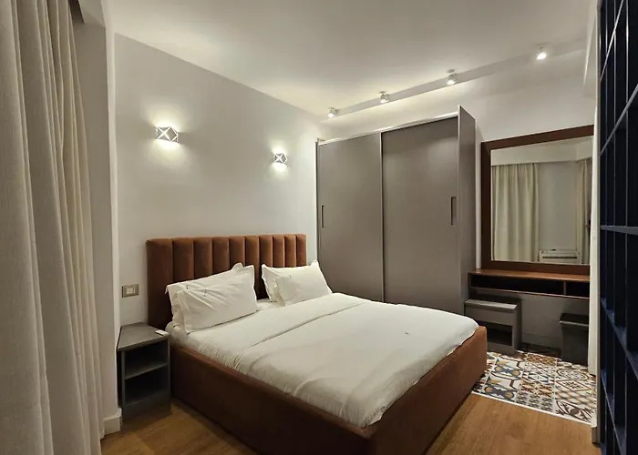 Tam Mozart Skanderbeg Square 티라나