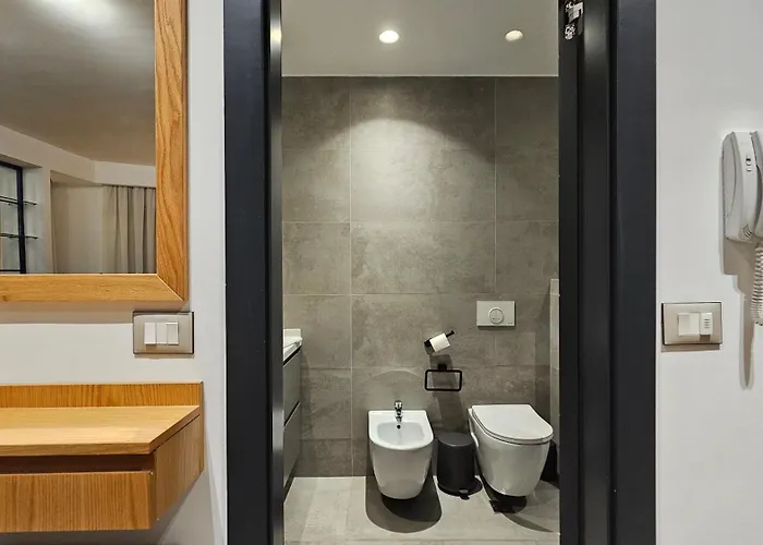 Tam Mozart Skanderbeg Square 아파트